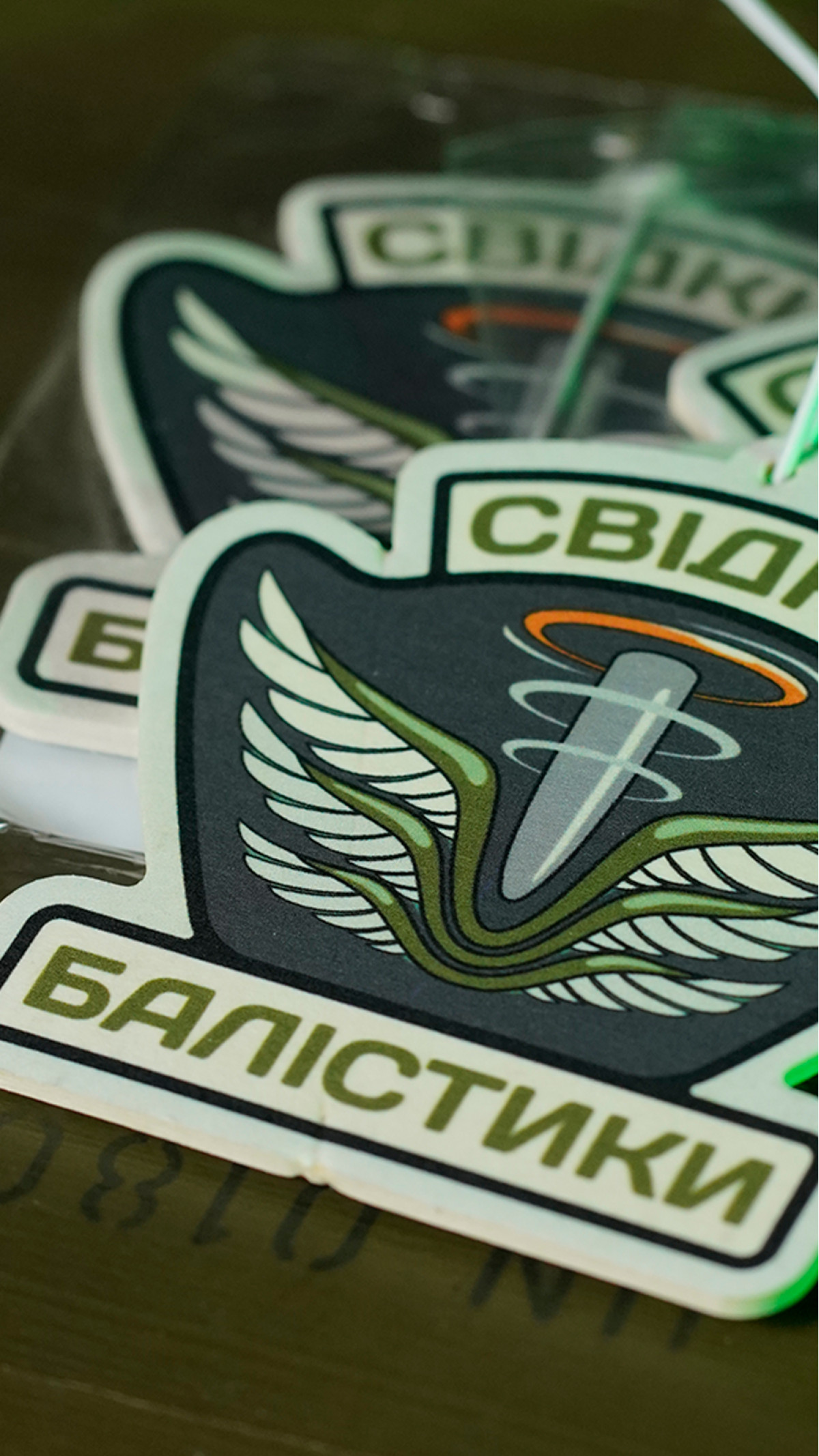 Ароматизатор в авто "Свидетели Баллистики" (Ваниль | 9х9 см) Ароматизатор в авто "Свидетели Баллистики" (Ваниль | 9х9 см)