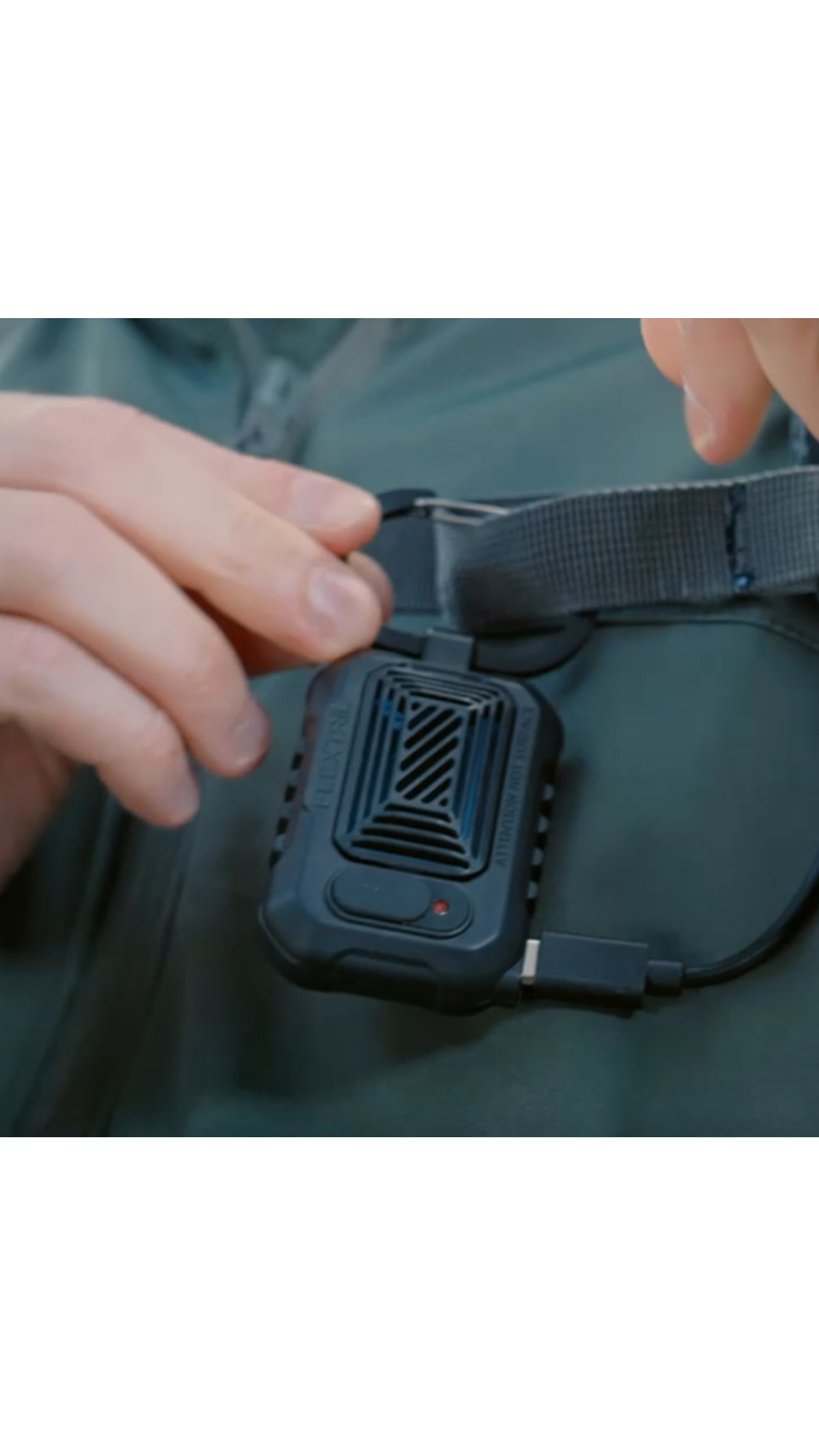 Фумігатор портативний “Light Repel” для відлякування комарів (9,5×5×3 см | 2 режими | 22 г | Чорний) ТМ Flextail