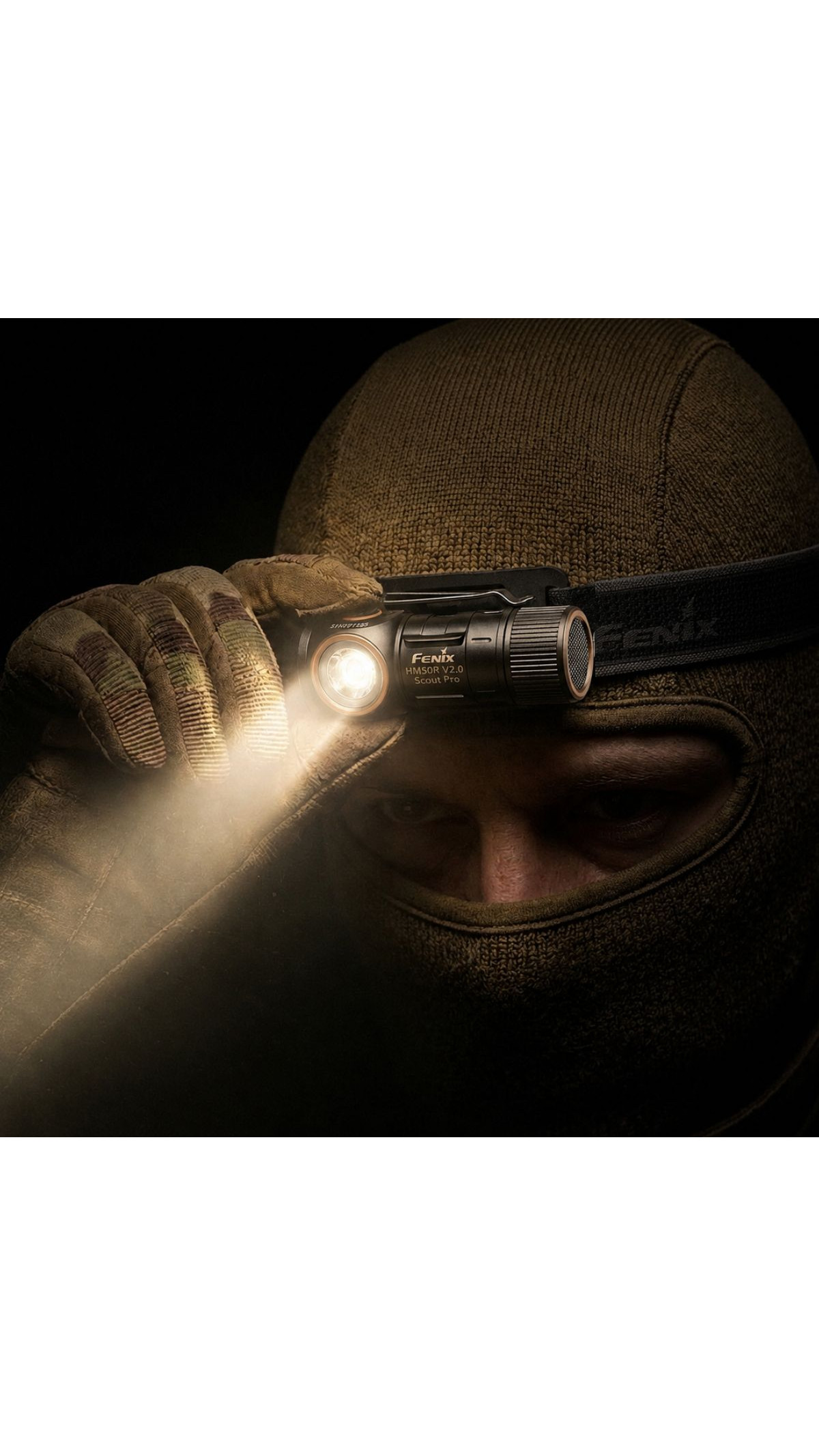 Тактичний ліхтар “Scout Pro (HM50R V2.0)” з кріпленням на голову та магнітом (700 лм | 950 мА/год | Біле, зелене, червоне світло | Чорний) ТМ Fenix