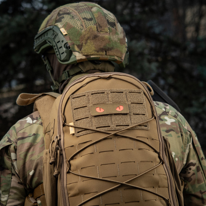 Світлонакопичувальний патч “Cat Eyes” [Червоні очі] (Кордура | Койот) ТМ M-Tac